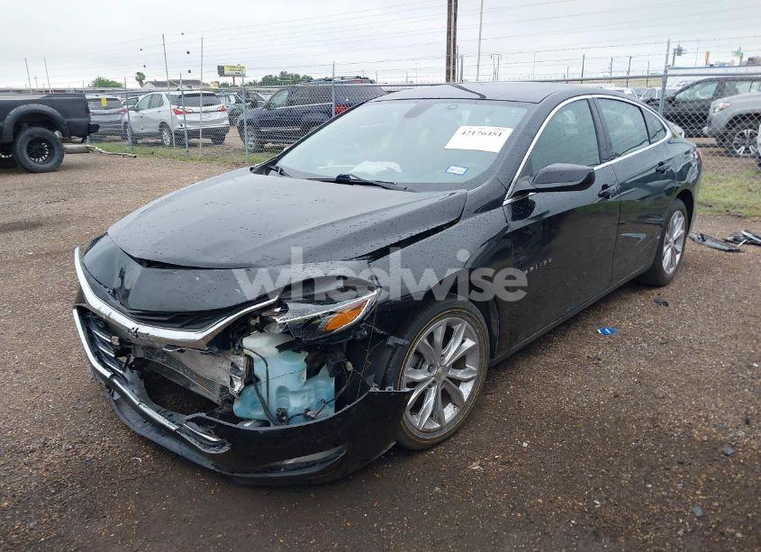Photo 2 of 2020 Chevrolet Malibu FWD LT (VIN 1G1ZD5ST7LF025469)