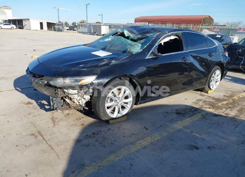 Photo 2 of 2020 Chevrolet Malibu FWD LT (VIN 1G1ZD5ST7LF035547)
