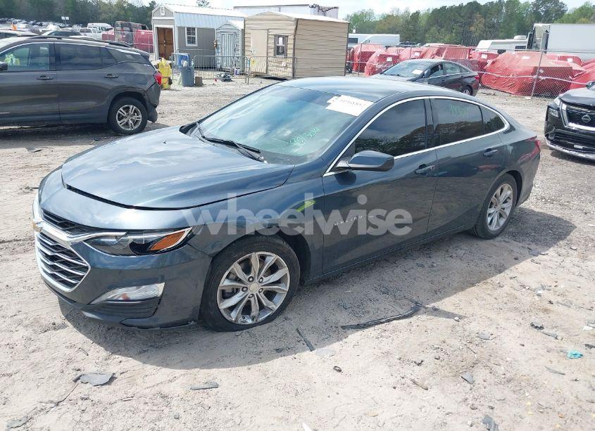 Photo 2 of 2020 Chevrolet Malibu FWD LT (VIN 1G1ZD5ST7LF036083)