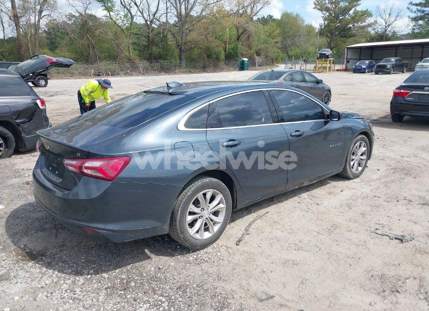 Photo 4 of 2020 Chevrolet Malibu FWD LT (VIN 1G1ZD5ST7LF036083)