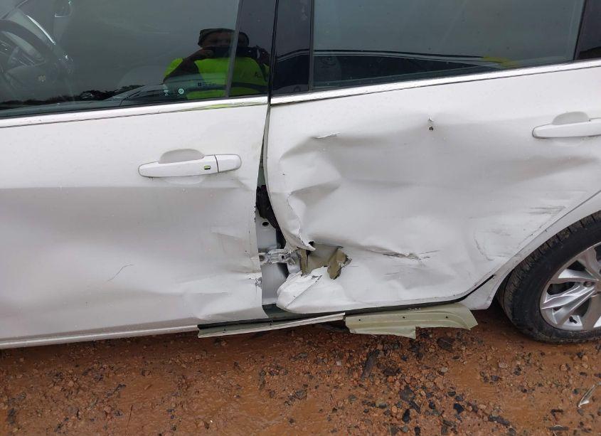 Photo 6 of 2020 Chevrolet Malibu FWD LT (VIN 1G1ZD5ST7LF040425)