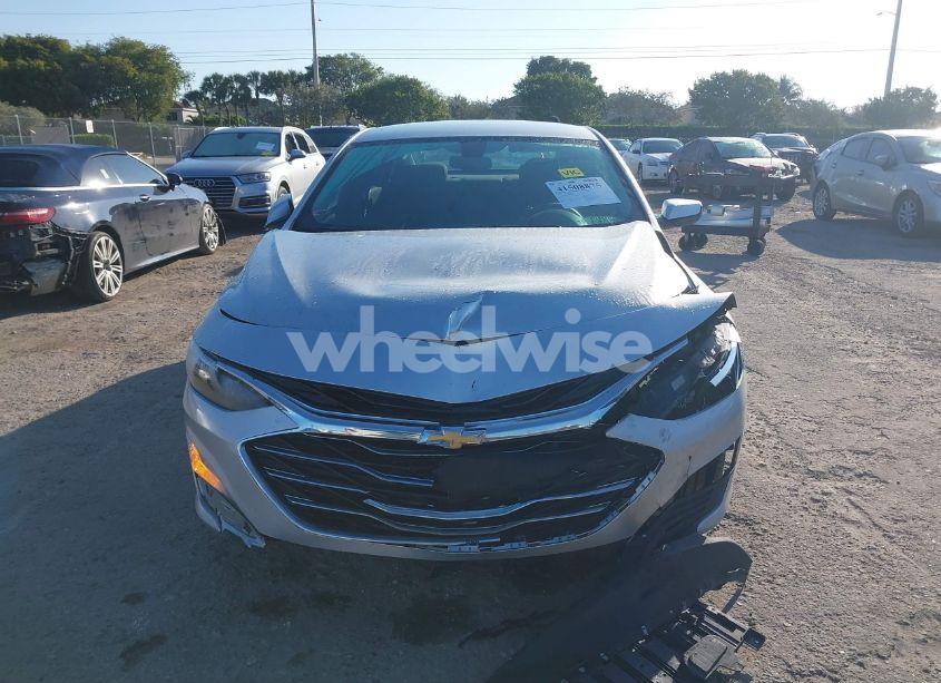 Photo 6 of 2020 Chevrolet Malibu FWD LT (VIN 1G1ZD5ST7LF048850)