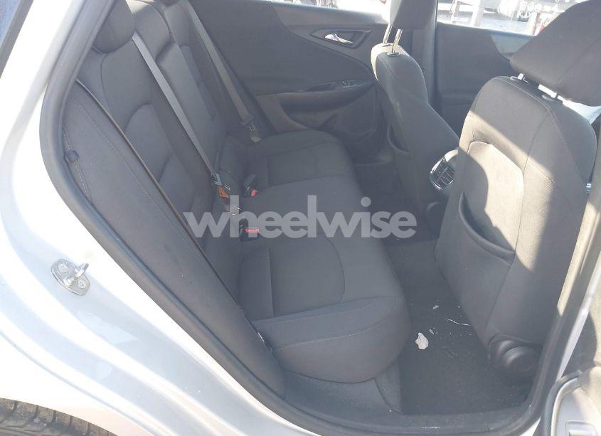 Photo 8 of 2020 Chevrolet Malibu FWD LT (VIN 1G1ZD5ST7LF048850)