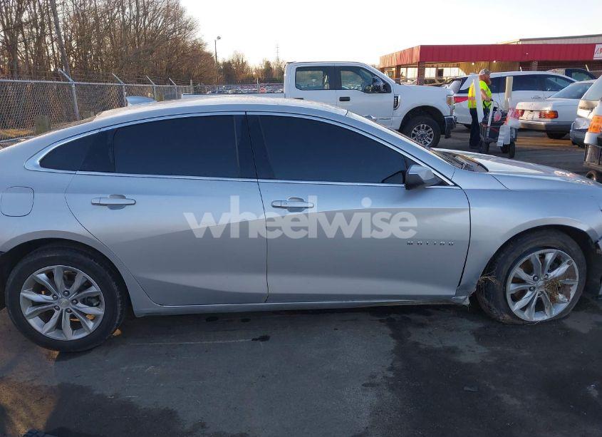 Photo 13 of 2020 Chevrolet Malibu FWD LT (VIN 1G1ZD5ST7LF049366)