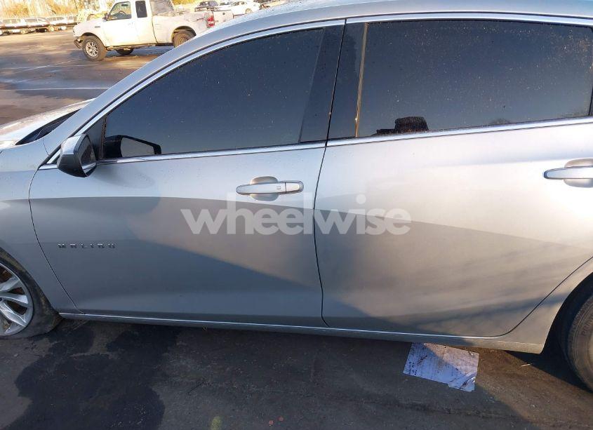 Photo 14 of 2020 Chevrolet Malibu FWD LT (VIN 1G1ZD5ST7LF049366)