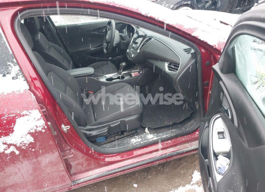 Photo 5 of 2020 Chevrolet Malibu FWD LT (VIN 1G1ZD5ST7LF064126)