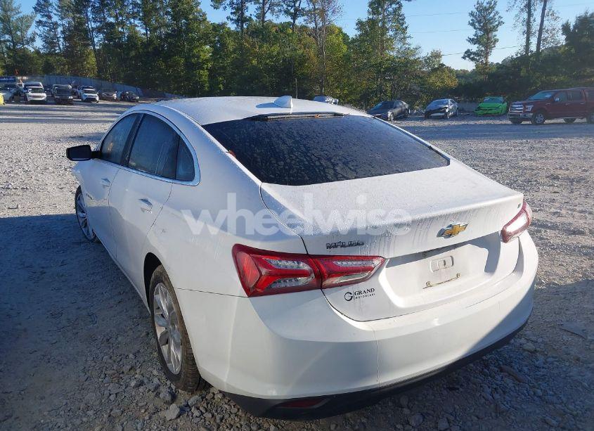 Photo 3 of 2020 Chevrolet Malibu FWD LT (VIN 1G1ZD5ST7LF069357)
