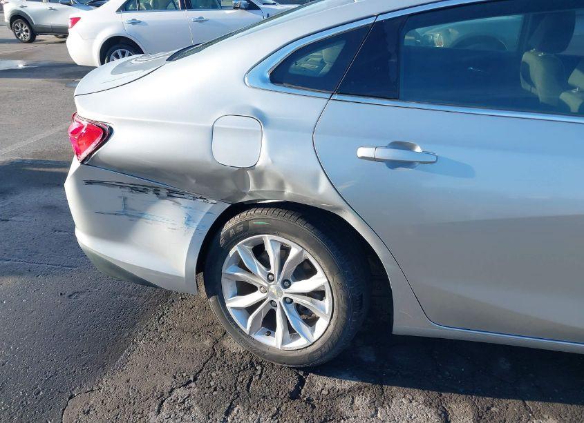 Photo 6 of 2020 Chevrolet Malibu FWD LT (VIN 1G1ZD5ST7LF073022)