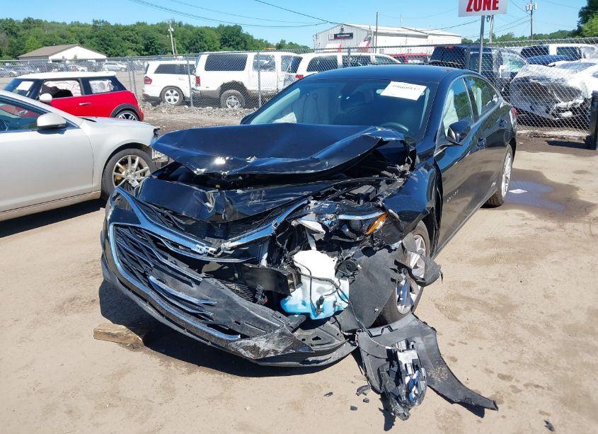 Photo 2 of 2020 Chevrolet Malibu FWD LT (VIN 1G1ZD5ST7LF089172)