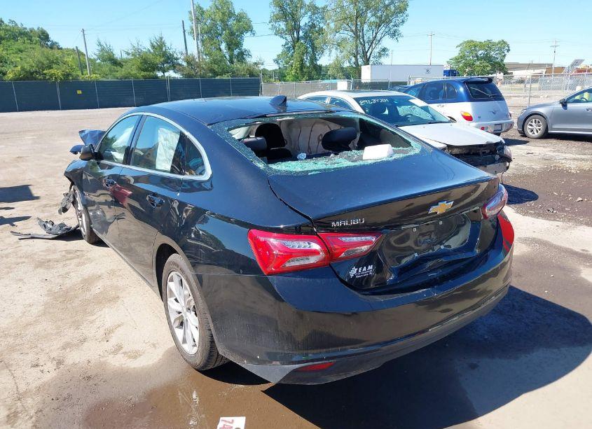 Photo 3 of 2020 Chevrolet Malibu FWD LT (VIN 1G1ZD5ST7LF089172)