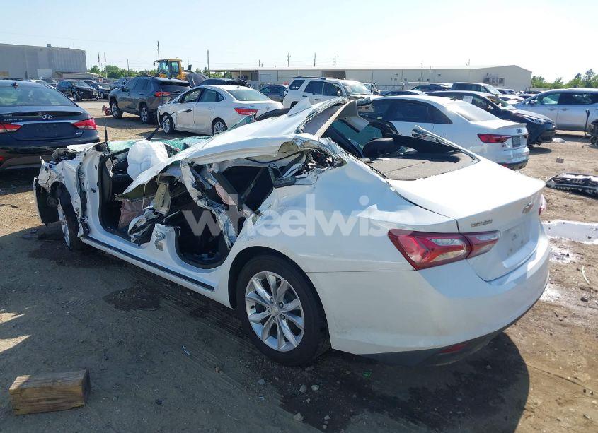 Photo 3 of 2020 Chevrolet Malibu FWD LT (VIN 1G1ZD5ST7LF093870)