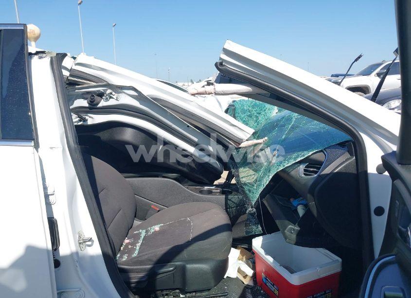 Photo 5 of 2020 Chevrolet Malibu FWD LT (VIN 1G1ZD5ST7LF093870)