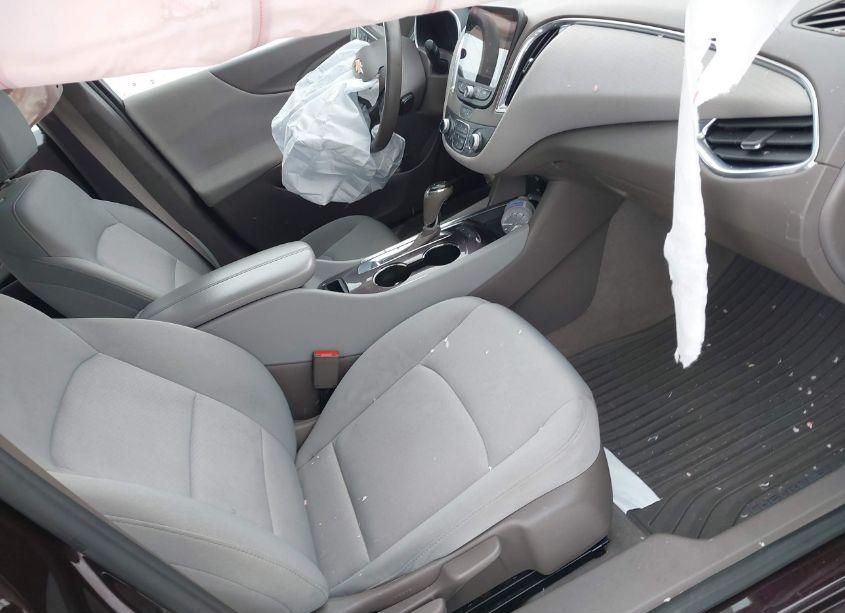 Photo 5 of 2020 Chevrolet Malibu FWD LT (VIN 1G1ZD5ST7LF134269)