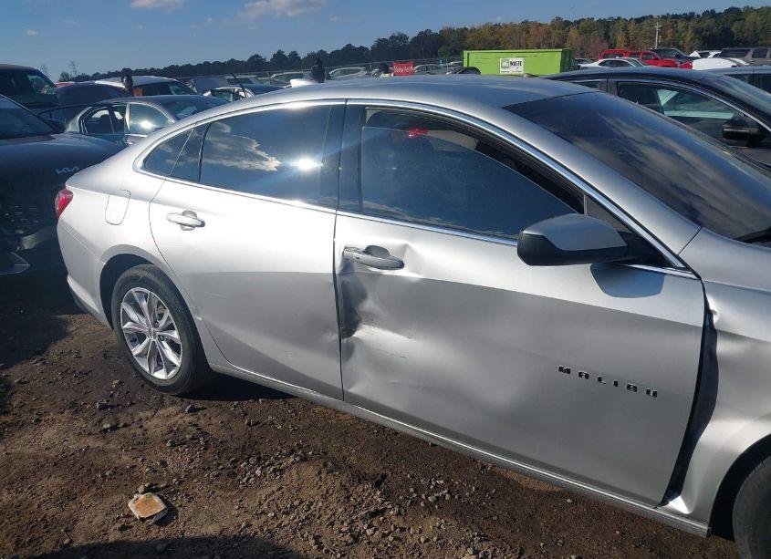 Photo 13 of 2021 Chevrolet Malibu FWD LT (VIN 1G1ZD5ST7MF004560)