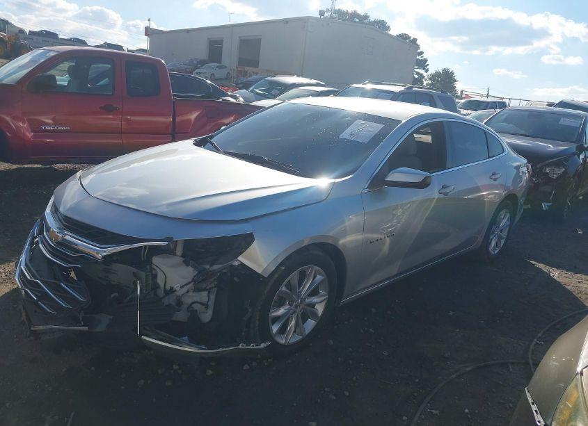 Photo 2 of 2021 Chevrolet Malibu FWD LT (VIN 1G1ZD5ST7MF004560)