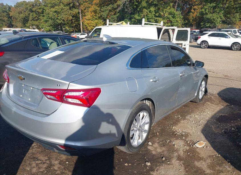 Photo 4 of 2021 Chevrolet Malibu FWD LT (VIN 1G1ZD5ST7MF004560)