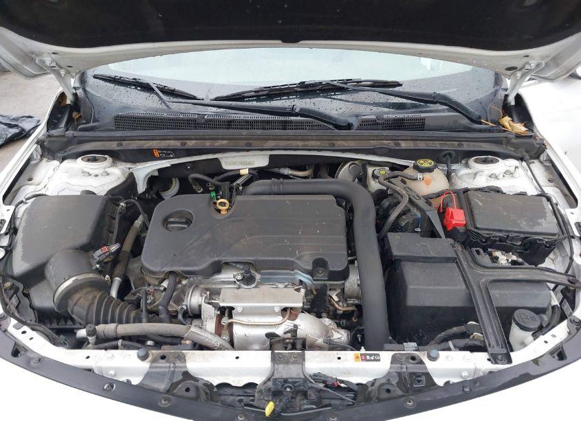 Photo 10 of 2021 Chevrolet Malibu FWD LT (VIN 1G1ZD5ST7MF008396)