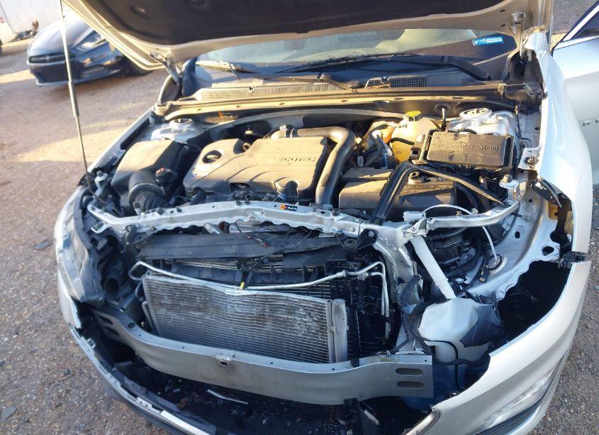 Photo 10 of 2021 Chevrolet Malibu FWD LT (VIN 1G1ZD5ST7MF012366)