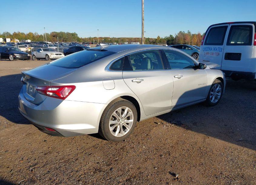 Photo 4 of 2021 Chevrolet Malibu FWD LT (VIN 1G1ZD5ST7MF012366)