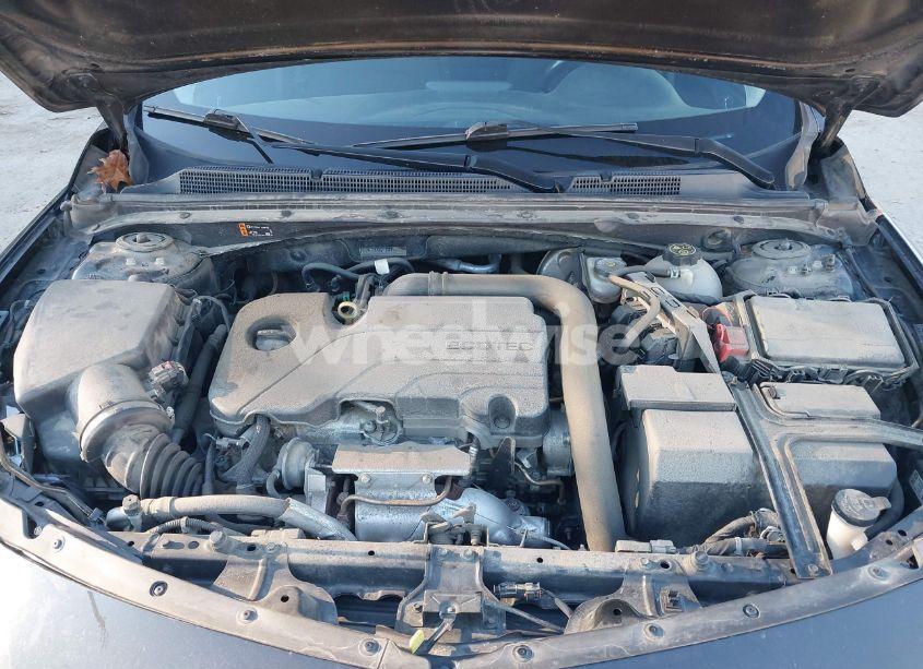 Photo 10 of 2021 Chevrolet Malibu FWD LT (VIN 1G1ZD5ST7MF014750)