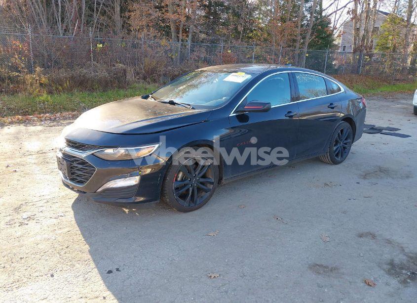 Photo 2 of 2021 Chevrolet Malibu FWD LT (VIN 1G1ZD5ST7MF014750)