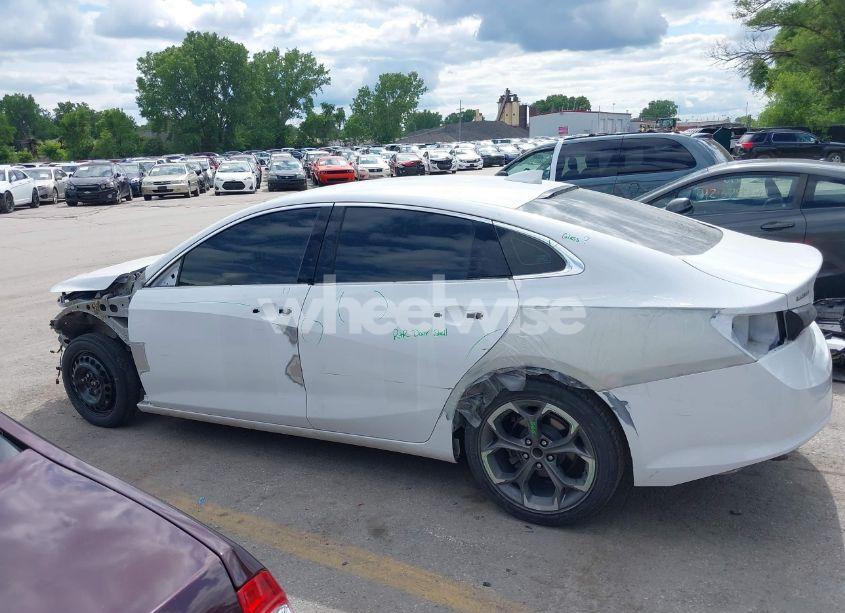 Photo 15 of 2021 Chevrolet Malibu FWD LT (VIN 1G1ZD5ST7MF026137)