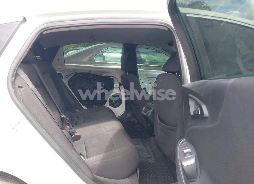 Photo 8 of 2021 Chevrolet Malibu FWD LT (VIN 1G1ZD5ST7MF026137)