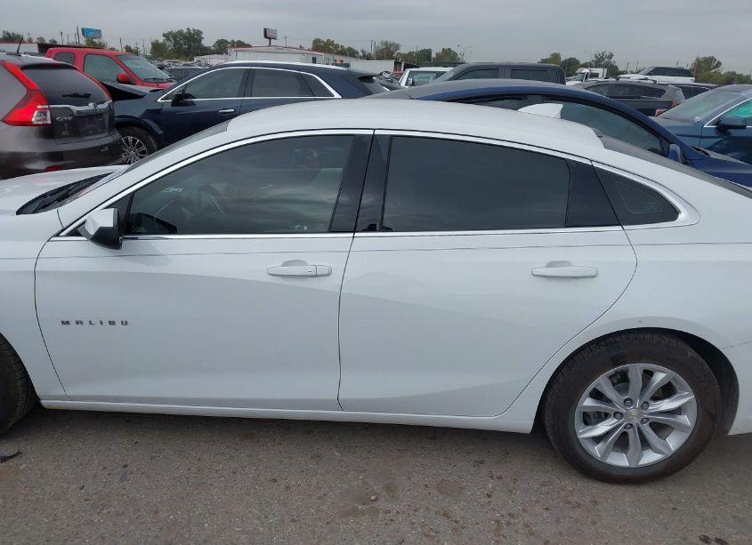 Photo 14 of 2021 Chevrolet Malibu FWD LT (VIN 1G1ZD5ST7MF047814)