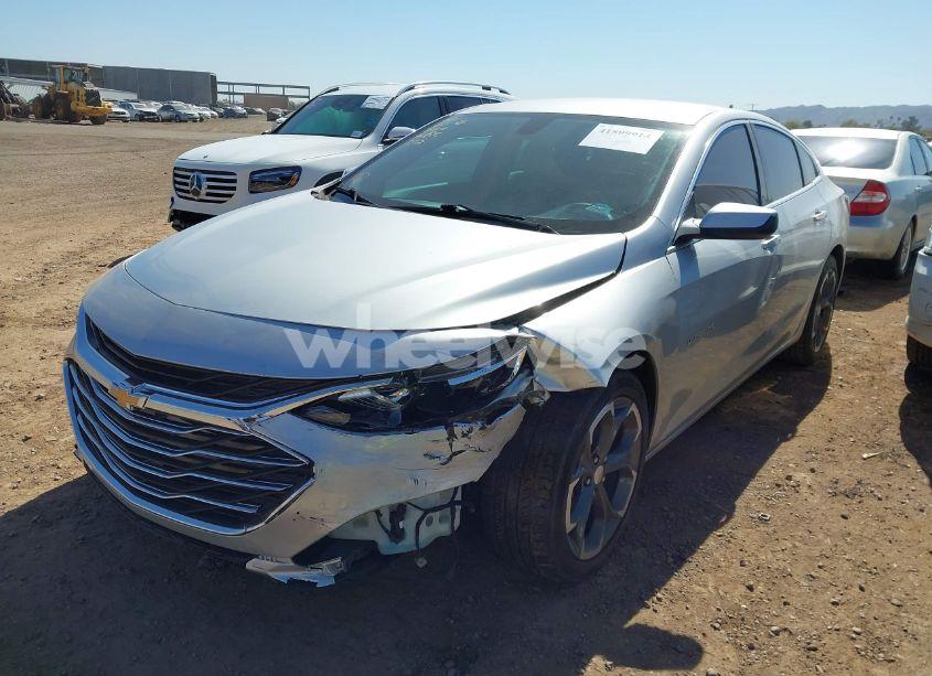 Photo 2 of 2021 Chevrolet Malibu FWD LT (VIN 1G1ZD5ST7MF074057)