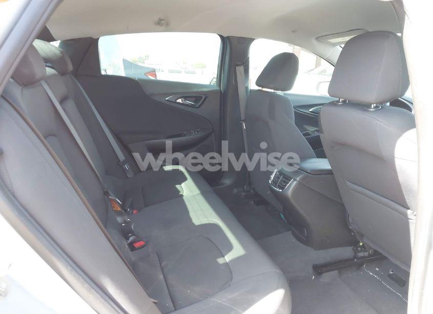 Photo 8 of 2021 Chevrolet Malibu FWD LT (VIN 1G1ZD5ST7MF074057)