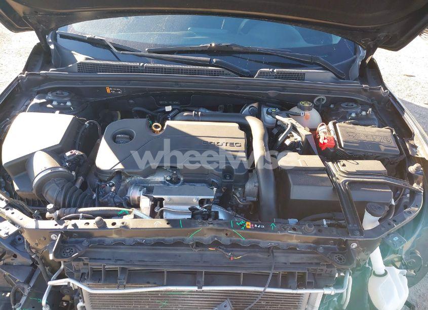 Photo 10 of 2022 Chevrolet Malibu FWD LT (VIN 1G1ZD5ST7NF104949)