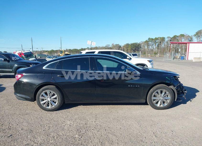 Photo 14 of 2022 Chevrolet Malibu FWD LT (VIN 1G1ZD5ST7NF104949)