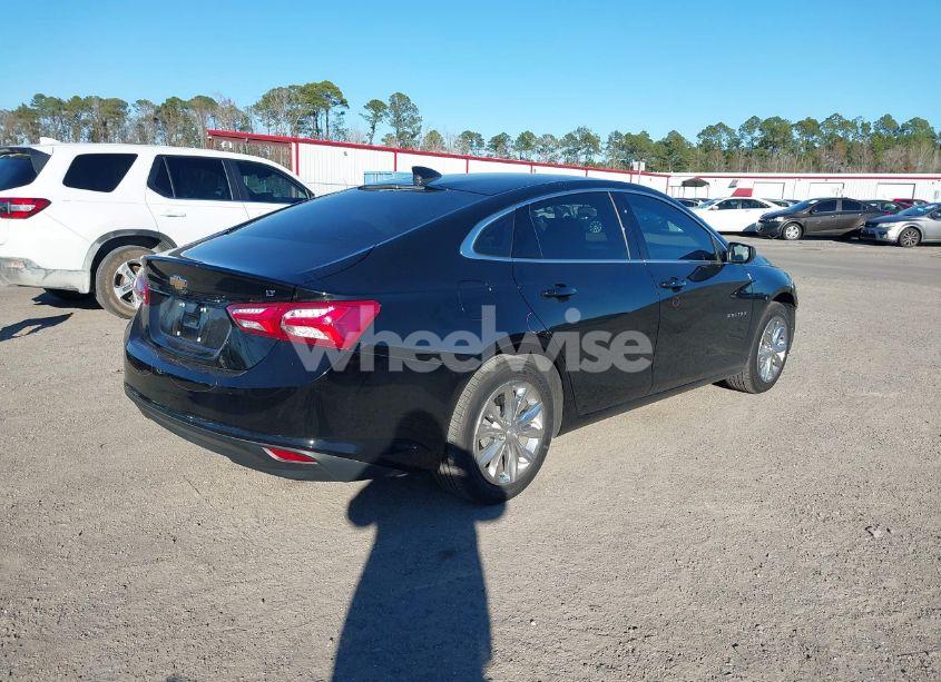 Photo 4 of 2022 Chevrolet Malibu FWD LT (VIN 1G1ZD5ST7NF104949)