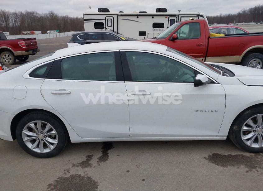 Photo 13 of 2022 Chevrolet Malibu FWD LT (VIN 1G1ZD5ST7NF111240)