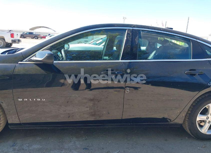 Photo 14 of 2022 Chevrolet Malibu FWD LT (VIN 1G1ZD5ST7NF134033)