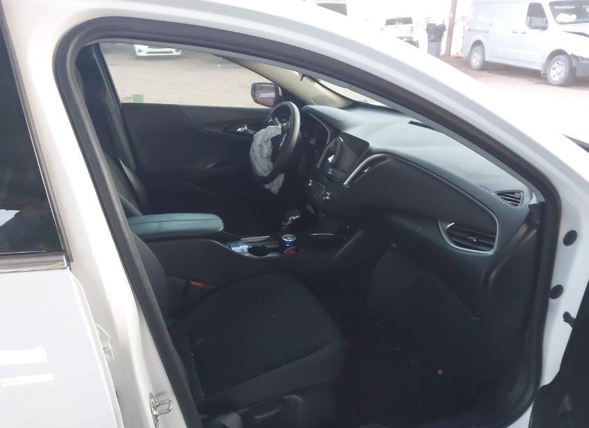 Photo 5 of 2022 Chevrolet Malibu FWD LT (VIN 1G1ZD5ST7NF142830)