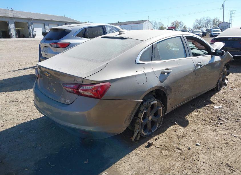 Photo 4 of 2022 Chevrolet Malibu FWD LT (VIN 1G1ZD5ST7NF180381)