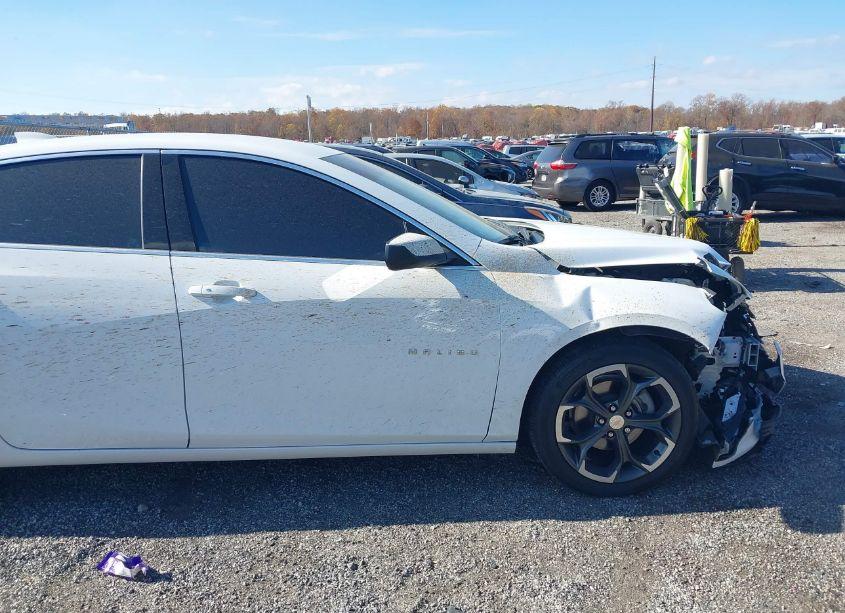 Photo 13 of 2022 Chevrolet Malibu FWD LT (VIN 1G1ZD5ST7NF198752)