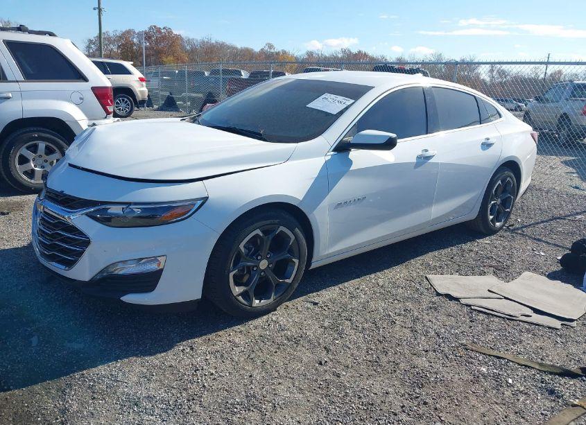 Photo 2 of 2022 Chevrolet Malibu FWD LT (VIN 1G1ZD5ST7NF198752)