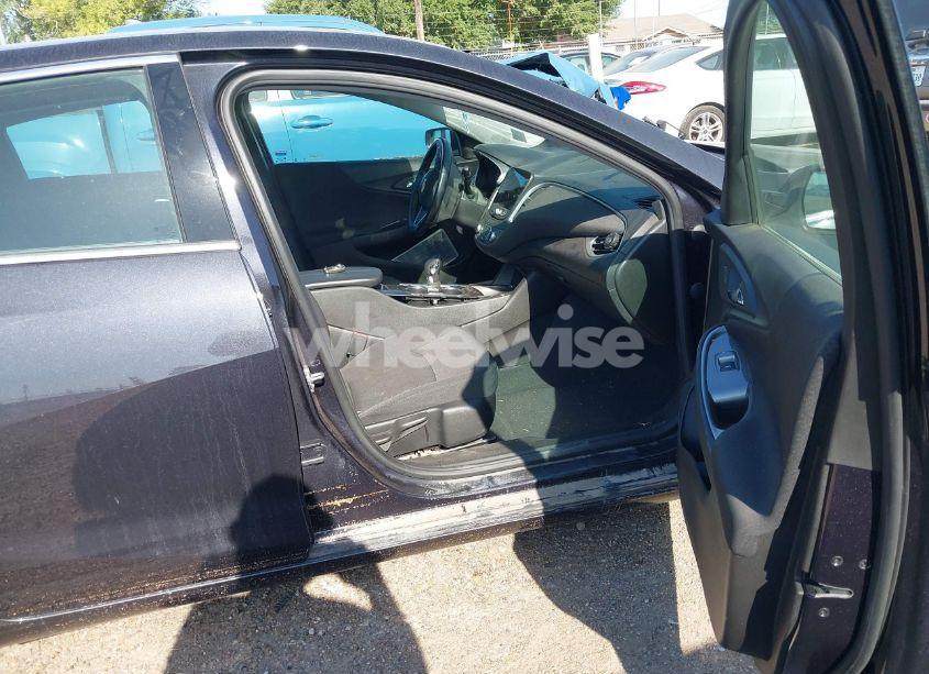 Photo 5 of 2023 Chevrolet Malibu FWD 1LT (VIN 1G1ZD5ST7PF148288)