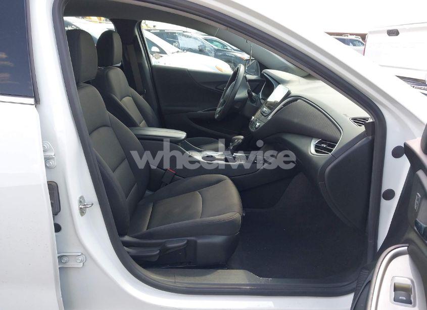 Photo 5 of 2023 Chevrolet Malibu FWD 1LT (VIN 1G1ZD5ST7PF161851)