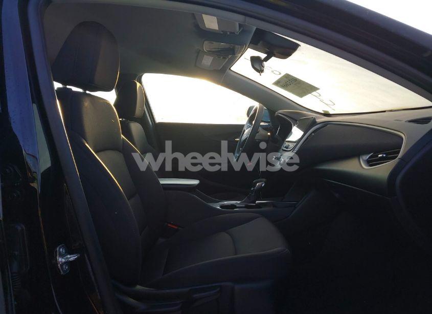 Photo 5 of 2023 Chevrolet Malibu FWD 1LT (VIN 1G1ZD5ST7PF181744)