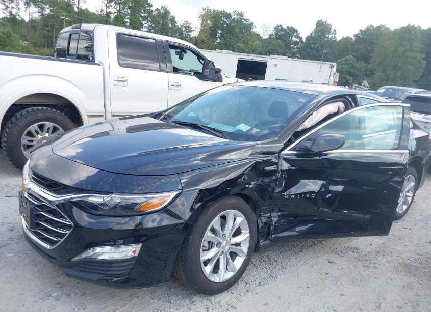 Photo 2 of 2023 Chevrolet Malibu FWD 1LT (VIN 1G1ZD5ST7PF196972)