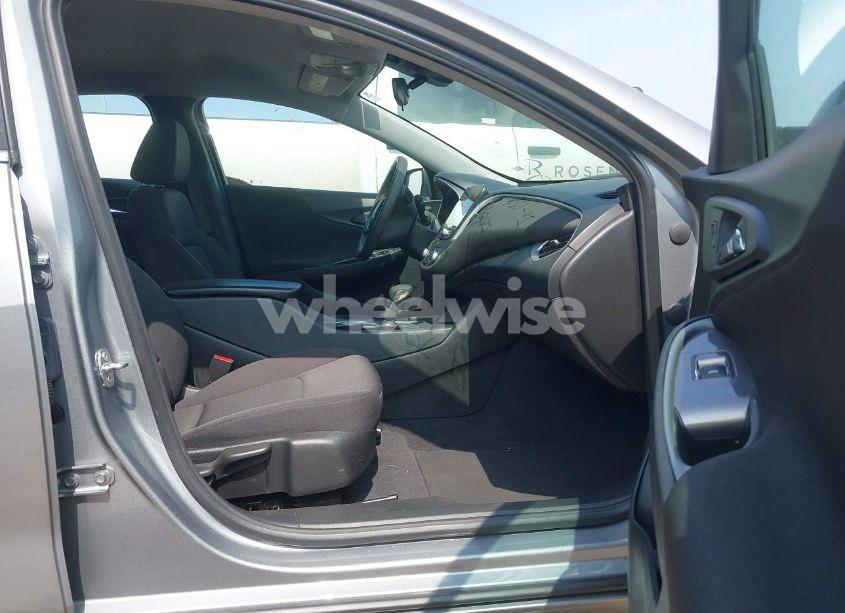 Photo 5 of 2023 Chevrolet Malibu FWD 1LT (VIN 1G1ZD5ST7PF211924)