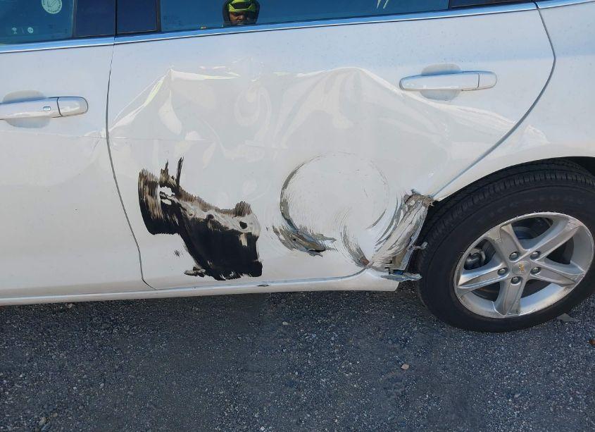 Photo 6 of 2023 Chevrolet Malibu FWD 1LT (VIN 1G1ZD5ST7PF222650)