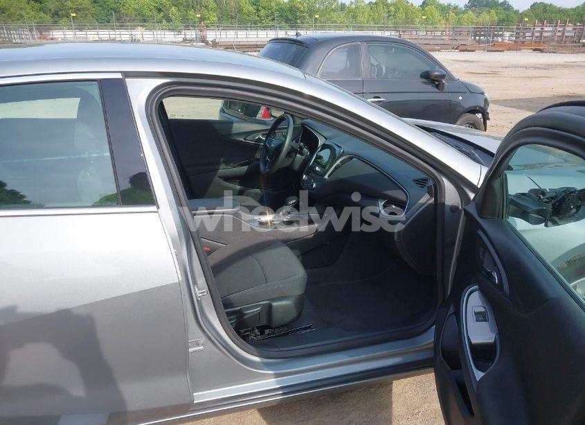 Photo 5 of 2023 Chevrolet Malibu FWD 1LT (VIN 1G1ZD5ST7PF229890)