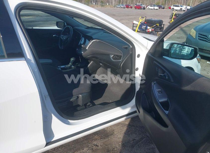 Photo 5 of 2024 Chevrolet Malibu FWD 1LT (VIN 1G1ZD5ST7RF117948)