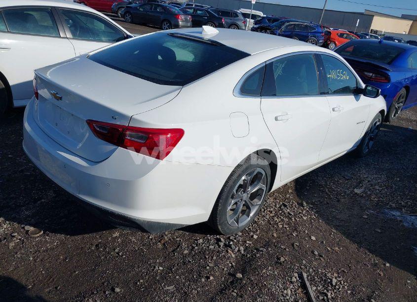 Photo 4 of 2024 Chevrolet Malibu FWD 1LT (VIN 1G1ZD5ST7RF122549)
