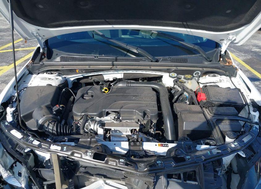 Photo 10 of 2024 Chevrolet Malibu FWD 1LT (VIN 1G1ZD5ST7RF124138)