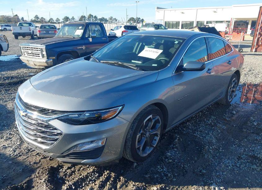 Photo 2 of 2024 Chevrolet Malibu FWD 1LT (VIN 1G1ZD5ST7RF124978)